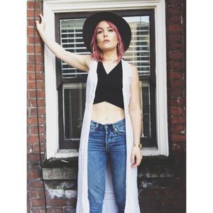 Witchy lace white vest